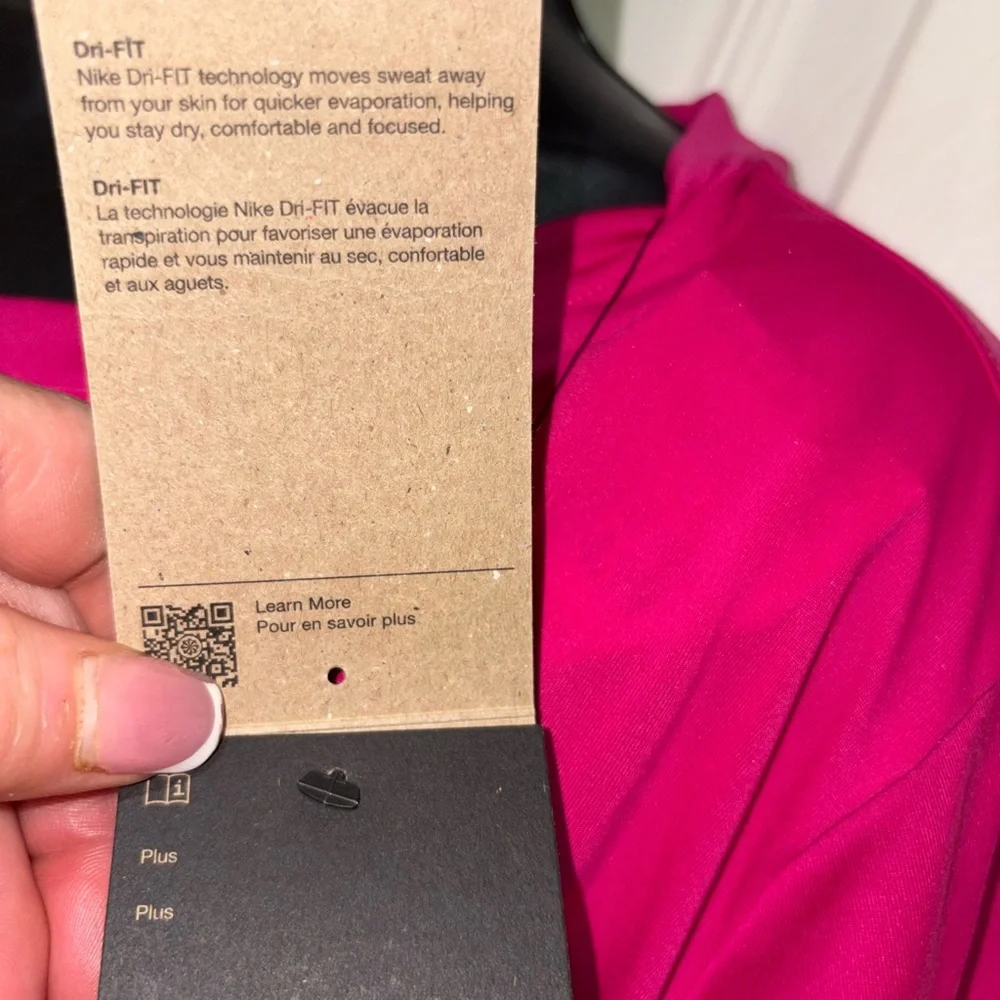 Nike DRI-FIT Shirt ⭐️NWT⭐️ - Picture 8 of 8